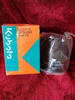 Kubota Engine Oil Filter 16271-32092 New in Box